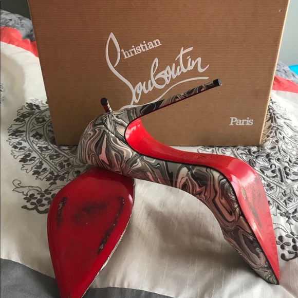 Christian Louboutin - Picture 4 of 5